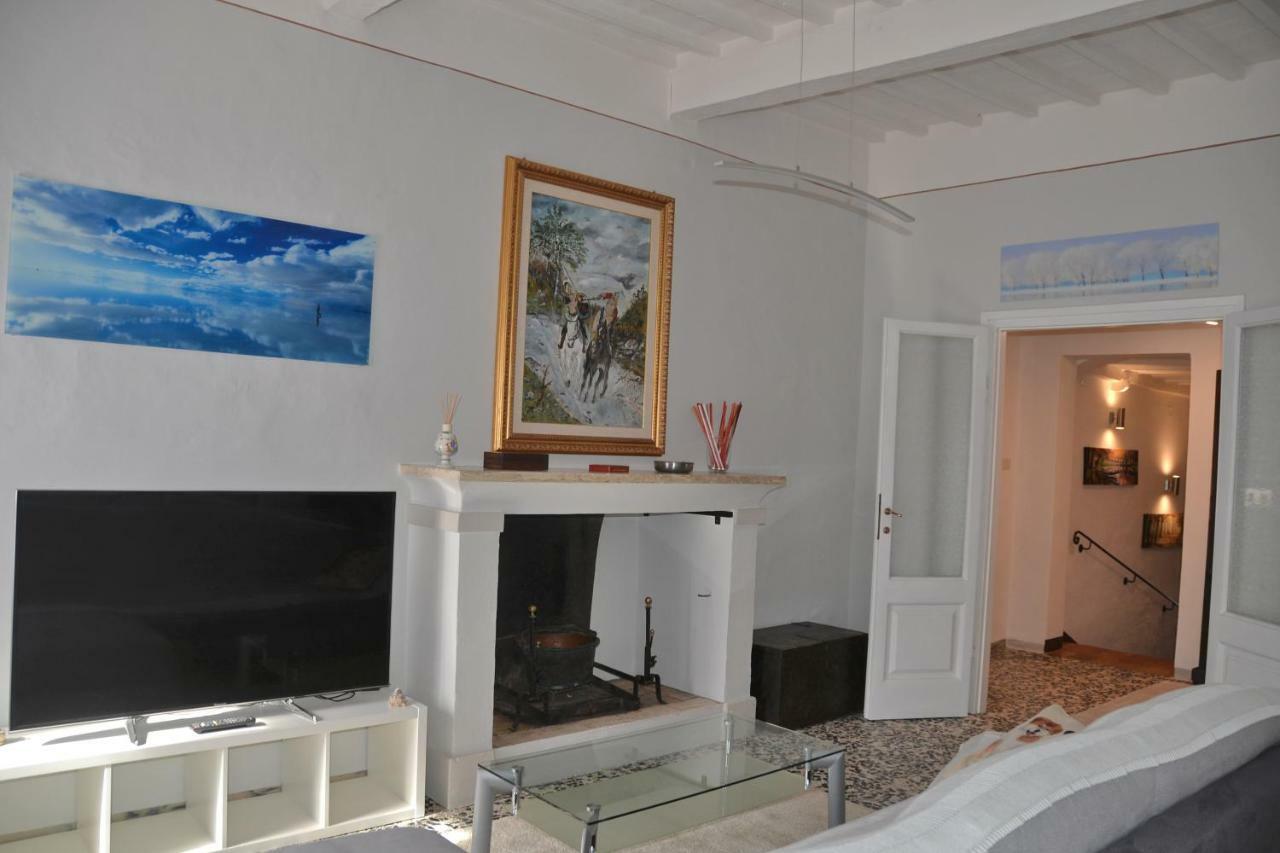 La Fraternita Villa Montefollonico Kültér fotó